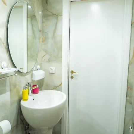 1830 Chateau Szálloda *