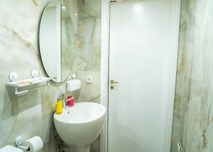 1830 Chateau Hotell *